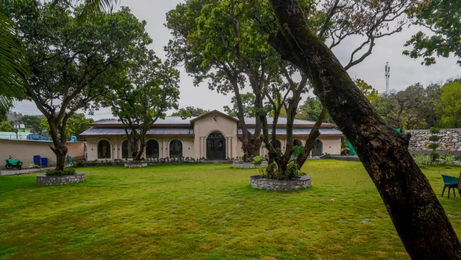 Main Lawn