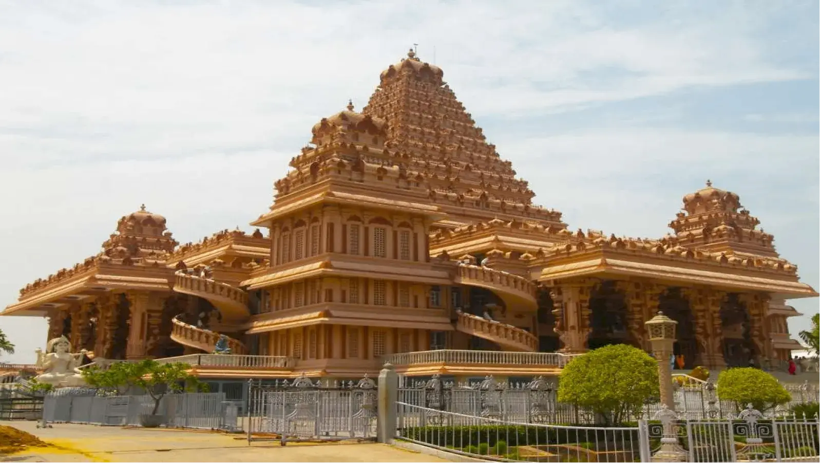 Chhatarpur Temple