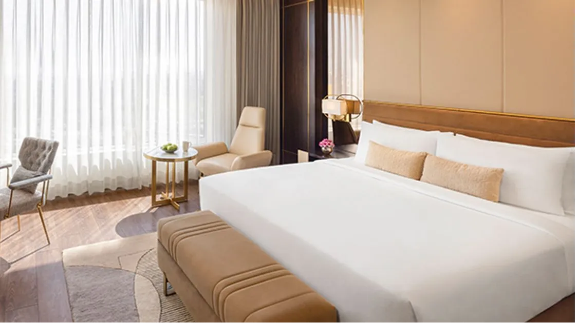 Deluxe Room King Bed