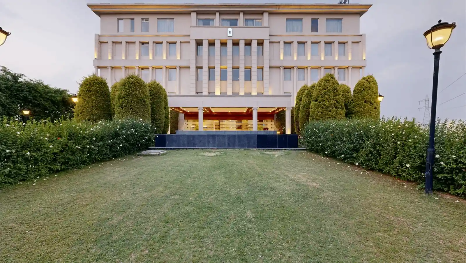 Doon Lawn