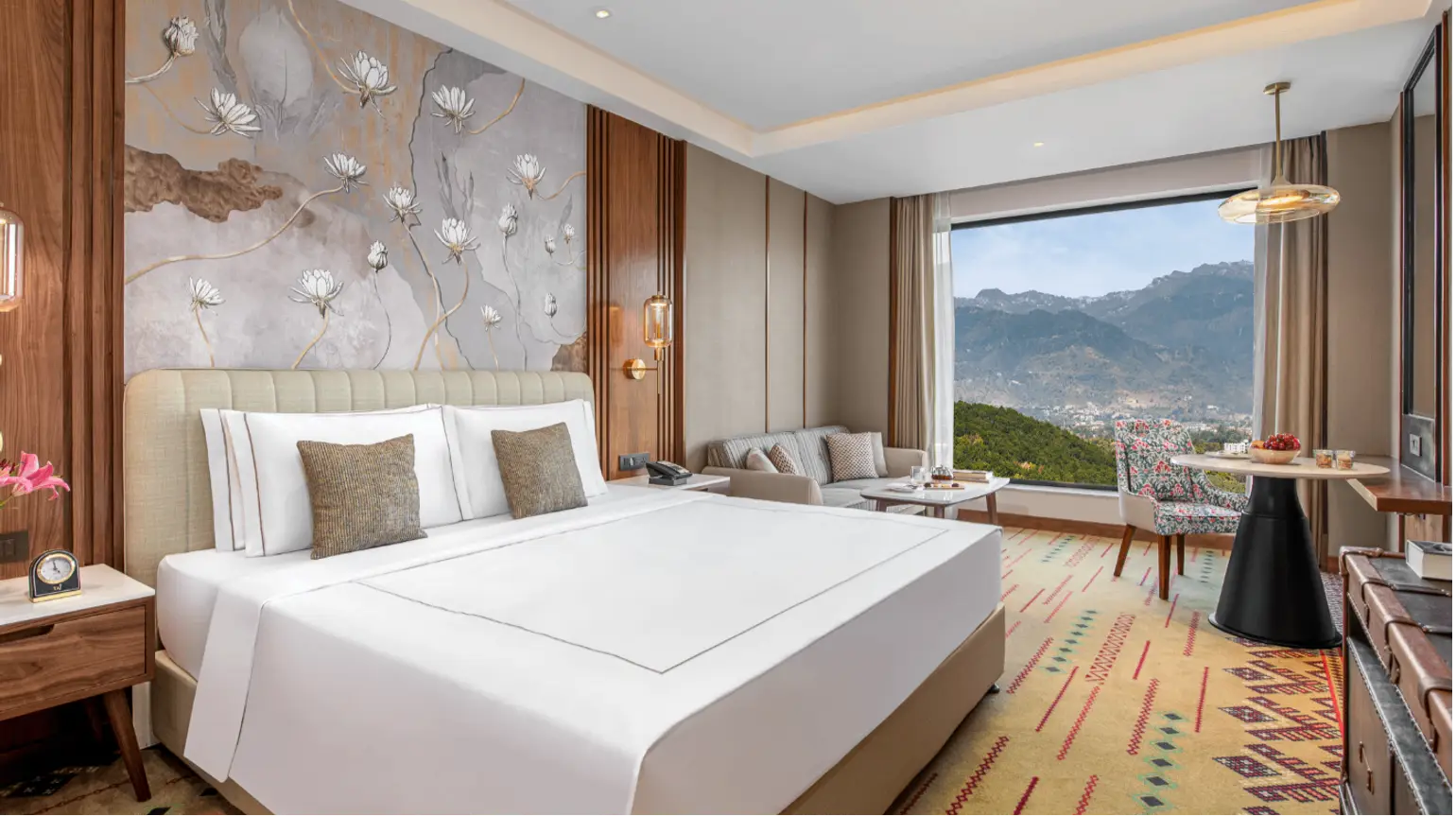 Grand Luxury King Bed