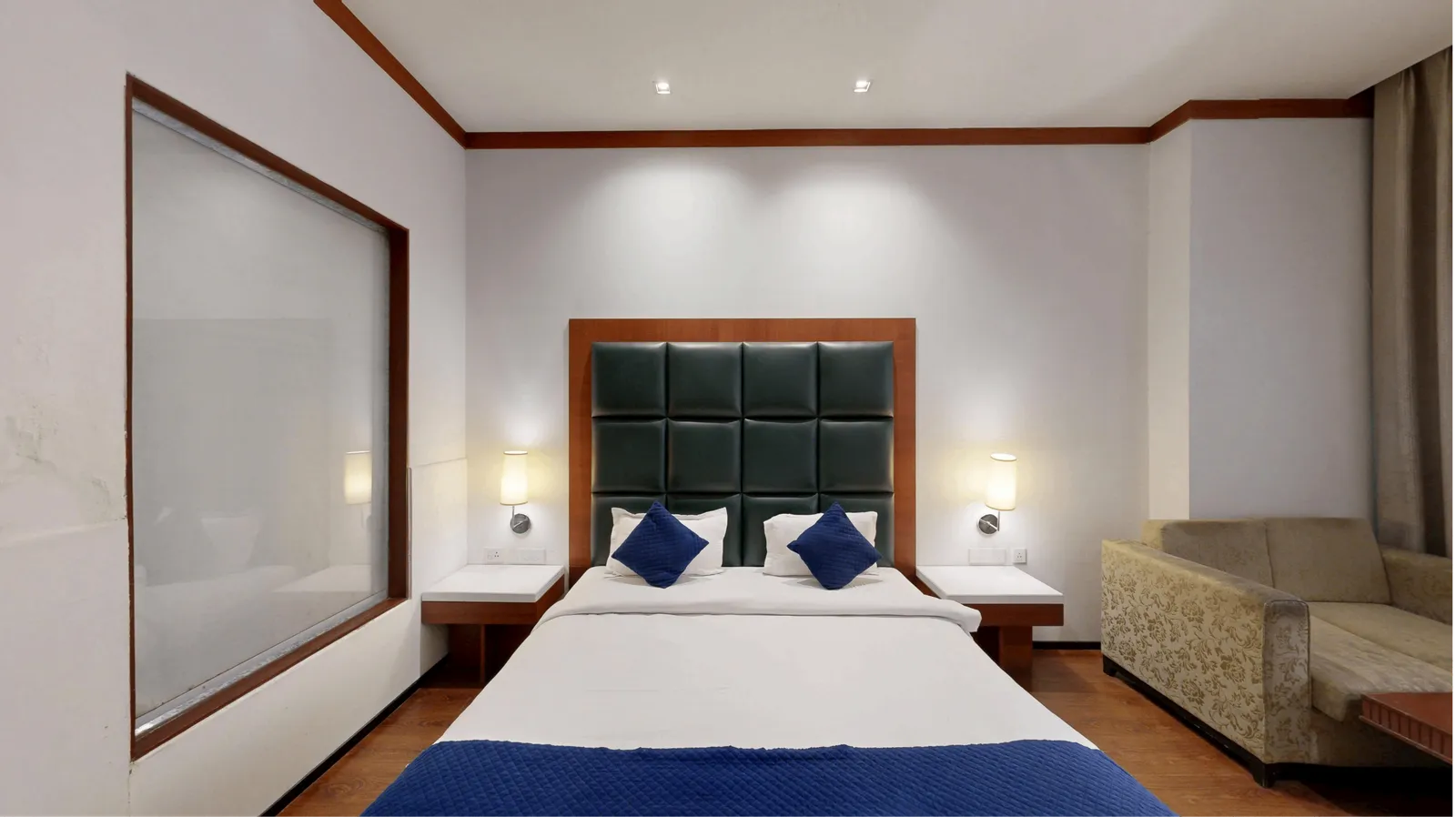 Deluxe Suite