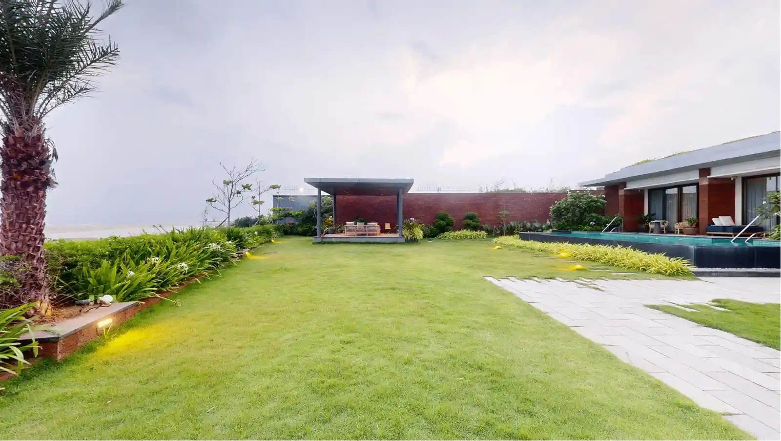 Presidential Suite Lawn