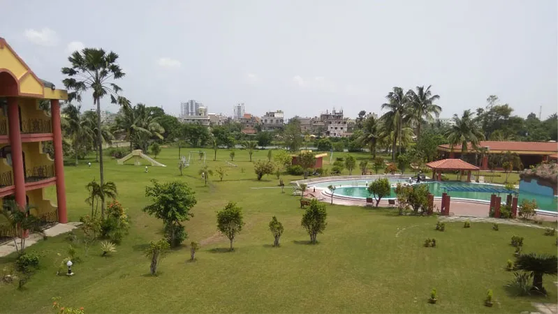 Pool Side Lawn
