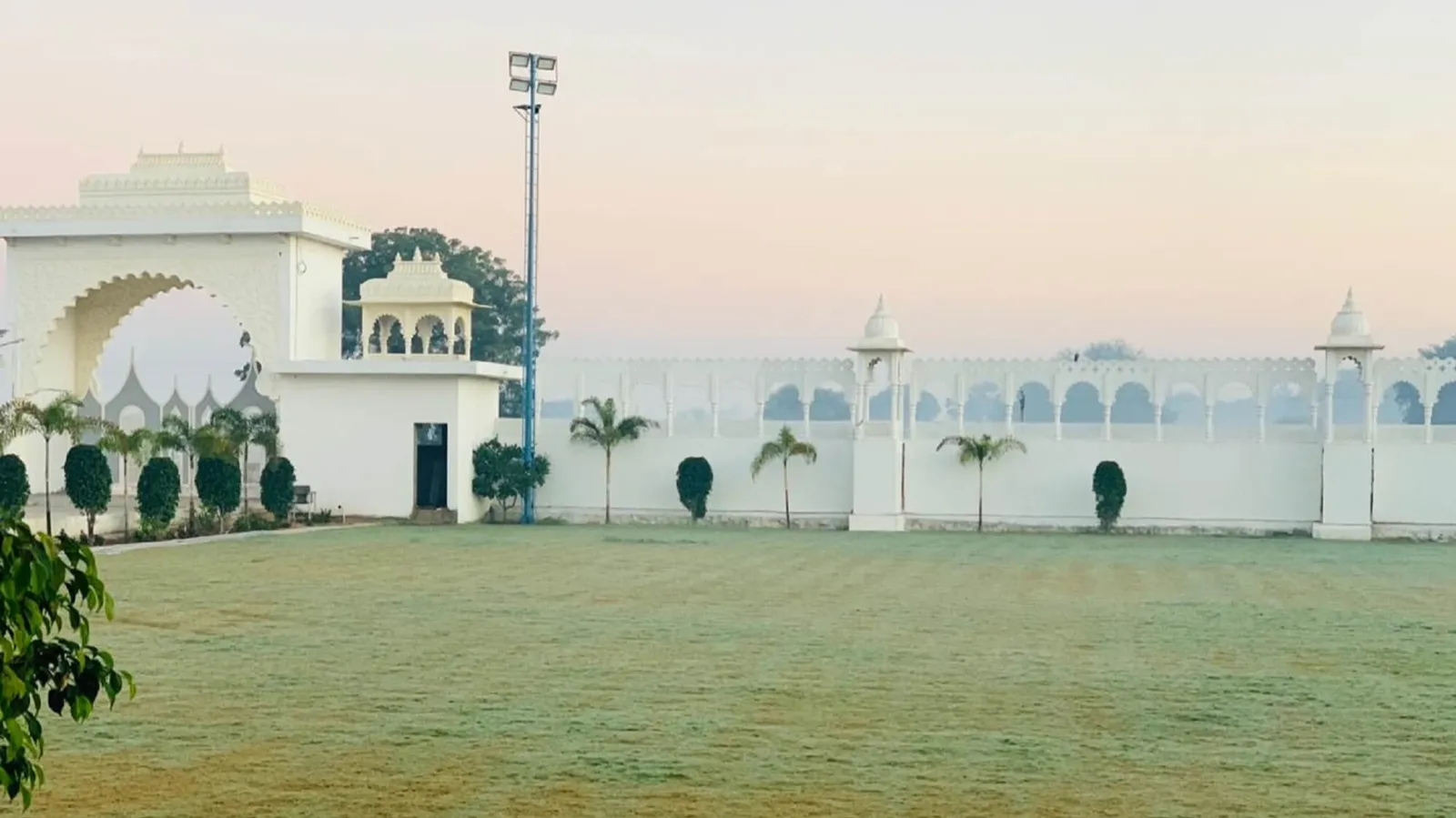Avantika Lawn