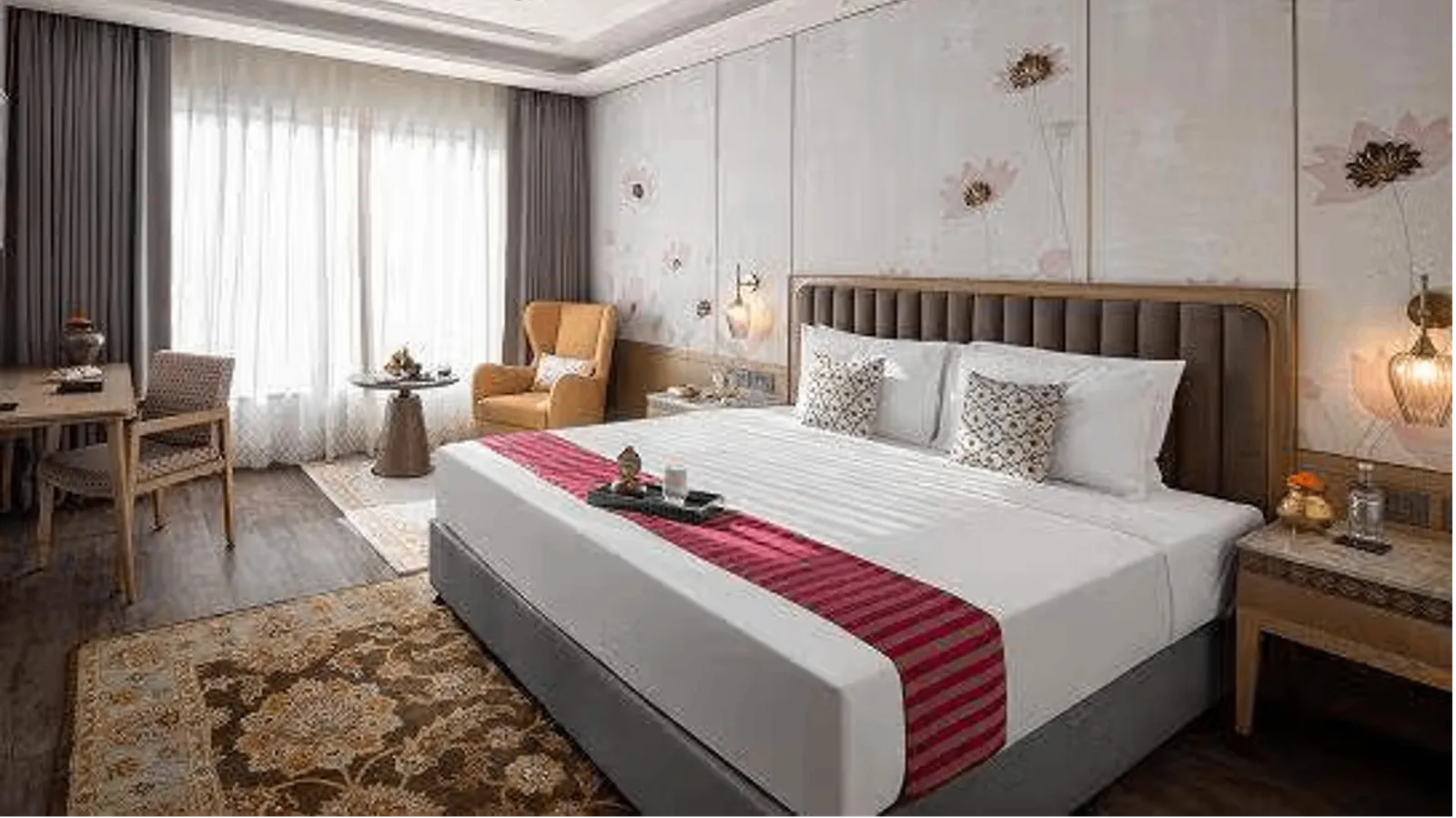 Deluxe Room King Bed With Pool View