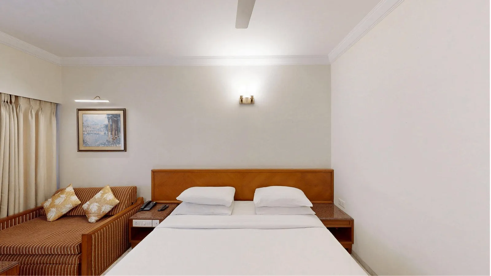 Superior King Room